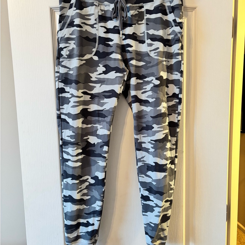Camouflage Zyia Unwind Joggers